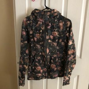 NWOT Lululemon Scuba Hoodie